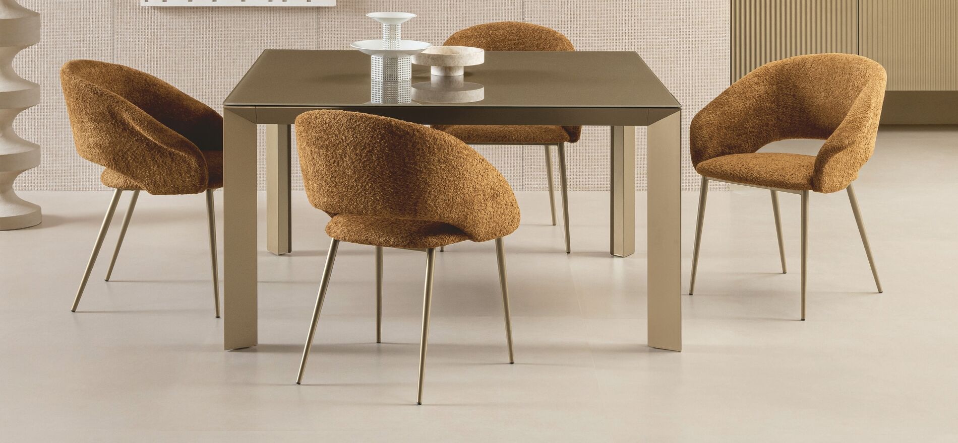 bea hero desk